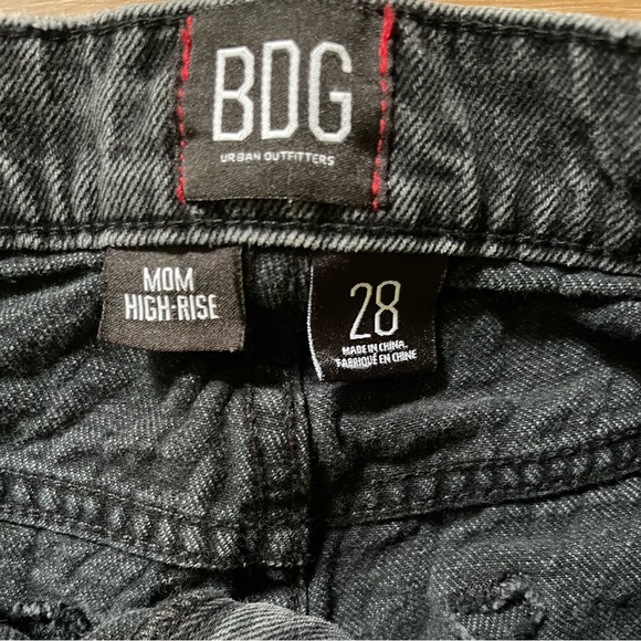 BDG Urban Outfitters Size 28 Mom High Rise Faded Black Red Stripe - Picture 3 of 3